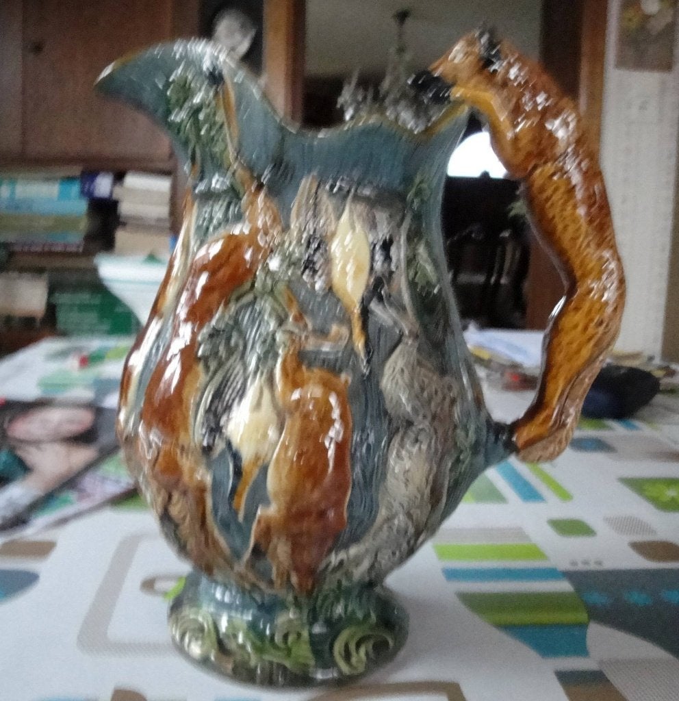 CRUCHE forme CHASSE, Enlèvement