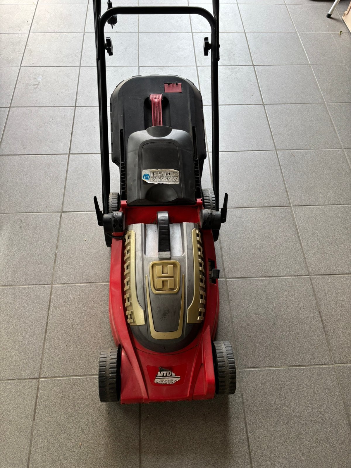 Husqvarna elektrische grasmaaier, Tuin en Terras, Ophalen, Zo goed als nieuw, Elektrische grasmaaier