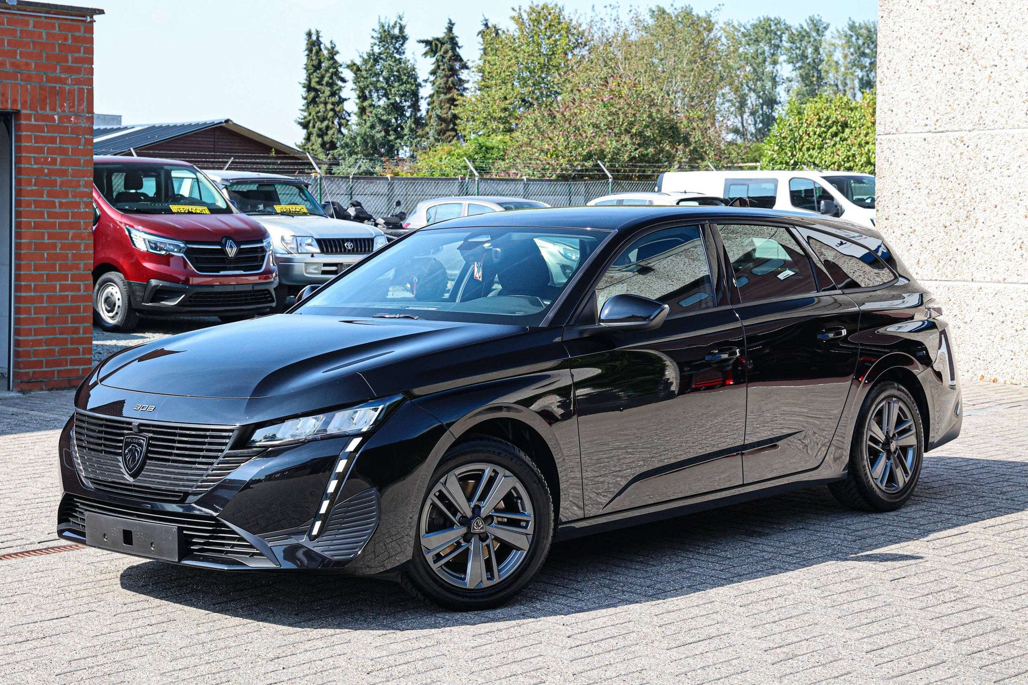 Peugeot 308 APPLE-CARPLAY*PARKEERSENSOREN*TREKHAAK*CRUISE-CO, Auto's, Stof, Gebruikt, 1199 cc, https://public.car-pass.be/vhr/5e8906c7-b838-4e5e-a4ab-b040dc92fdd1