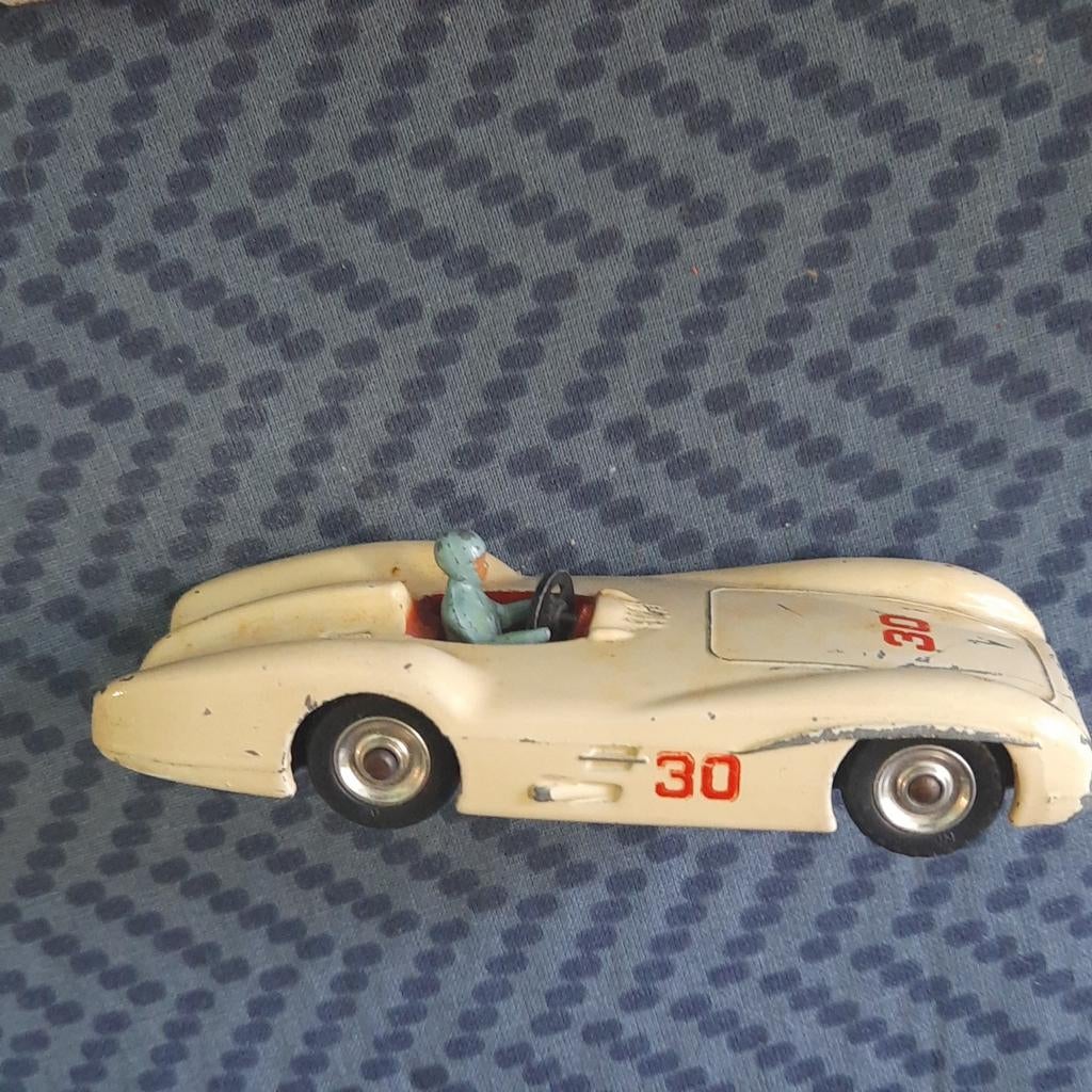 DINKY TOYS UK nr. 237 : MERCEDES BENZ Racewagen *VINTAGE*, Hobby en Vrije tijd, Modelauto's | 1:43, Zo goed als nieuw, Auto, Dinky Toys