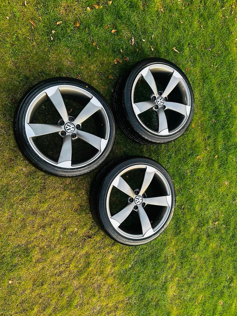 19 inch RS3 velgen Audi Volkswagen incl. banden, Auto-onderdelen, Banden en Velgen, Ophalen, 19 inch, Banden en Velgen