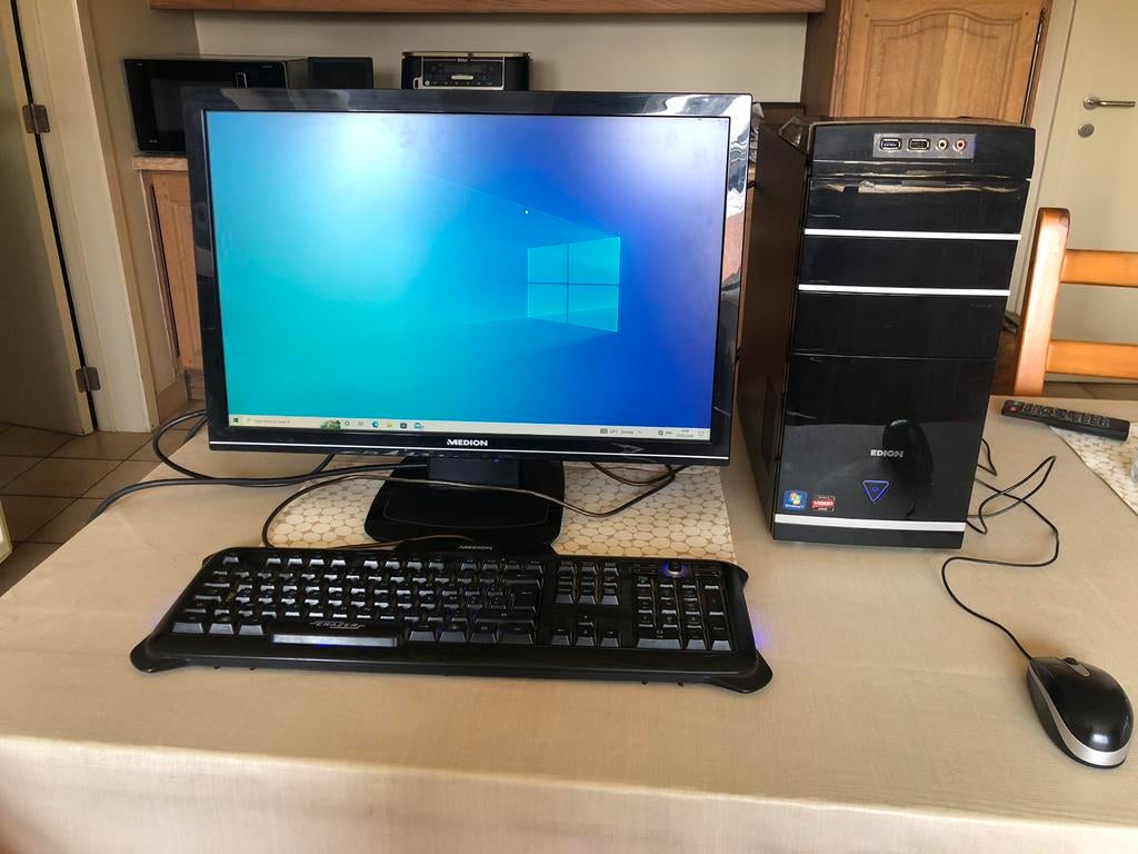 medion desktop pc muis toetsenbord 22 tft monitor en scherm, Utilisé, Gaming, SSD, Enlèvement