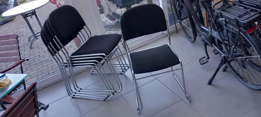 Kantoor en / of vergaderstoelen, Ophalen