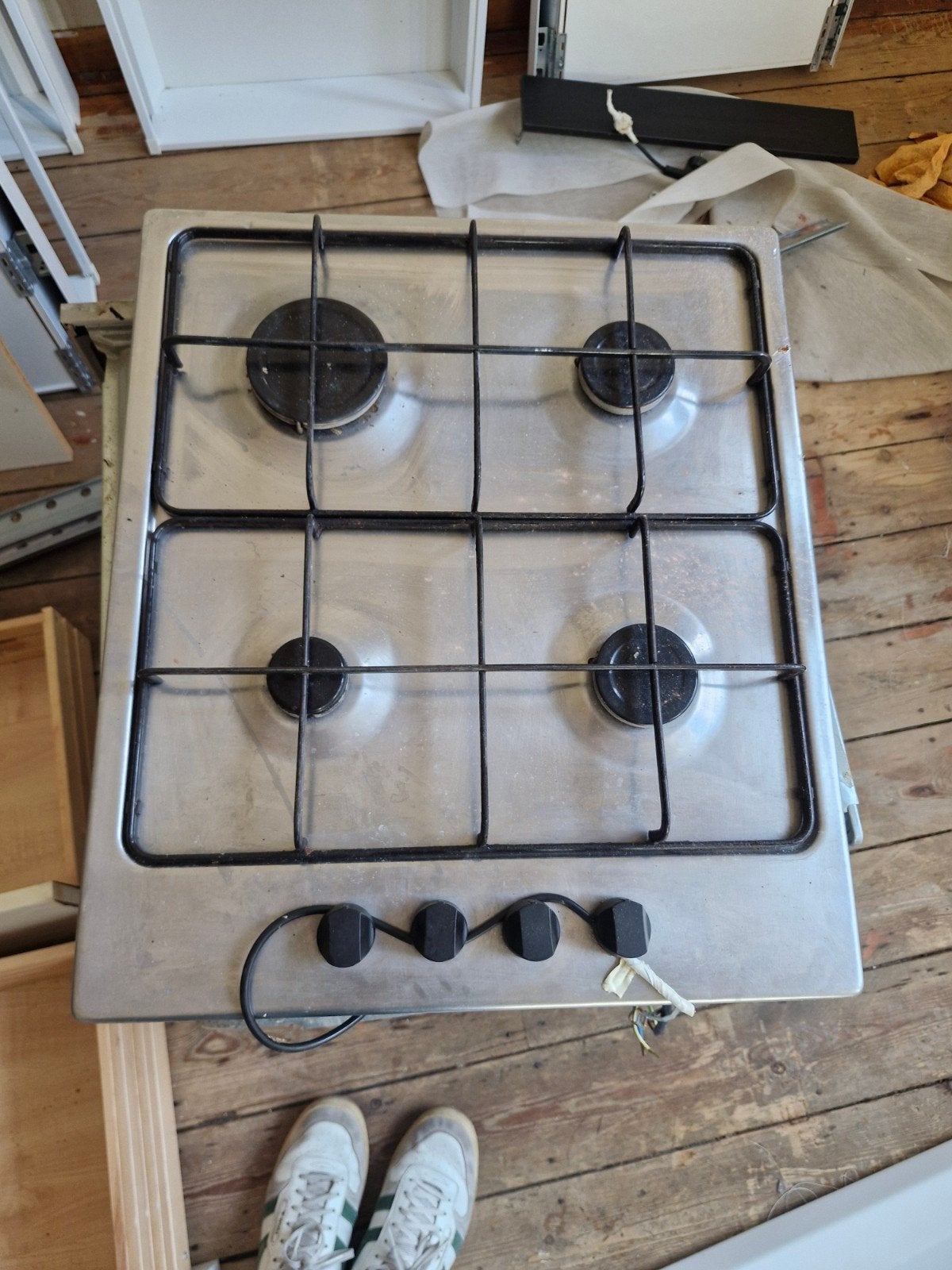 Cuisinière à gaz, Electroménager, Gaz, 4 zones de cuisson, Enlèvement, Utilisé