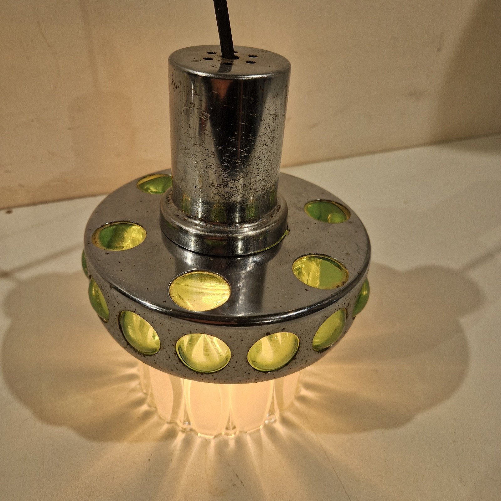 Vintage hanglamp Massive. Jaren 60 , chroom en groen, Ophalen of Verzenden