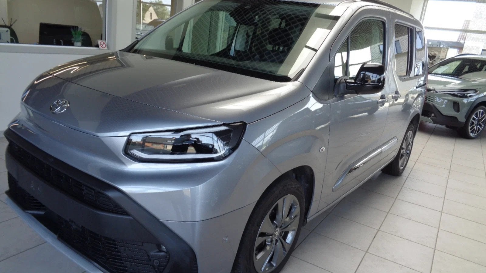 Toyota ProAce CITY VERSO TRACK (automatique), Autos, Argent ou Gris, Achat, 5 portes, 96 kW