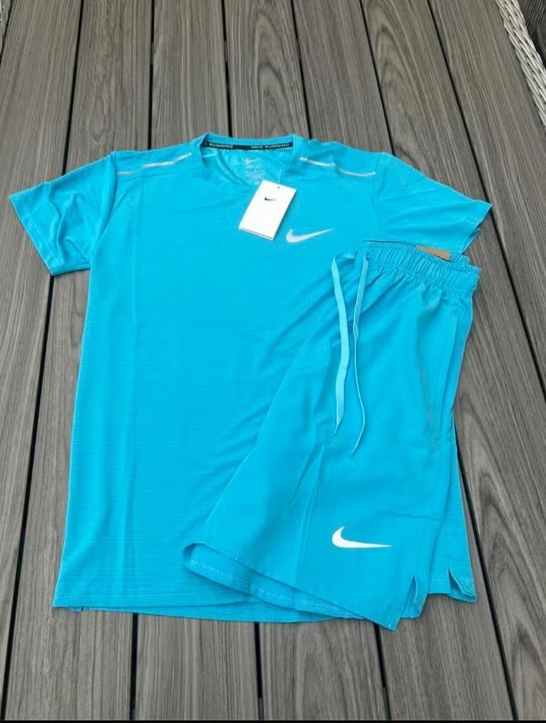 Nike miller zomerset lichtblauw, Kleding | Dames, Sportkleding, Blauw, Overige typen, Nike, Nieuw