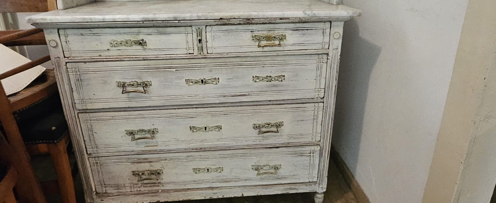 Armoire blanche patine ancienne avec marbre blanc, Enlèvement, Utilisé