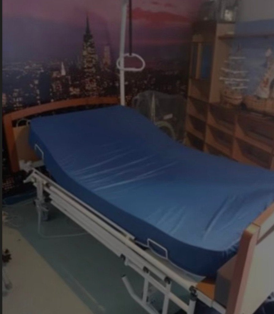 Lit medical electrique complet (livraison possible), Divers, Matériel Infirmier, Enlèvement ou Envoi, Utilisé