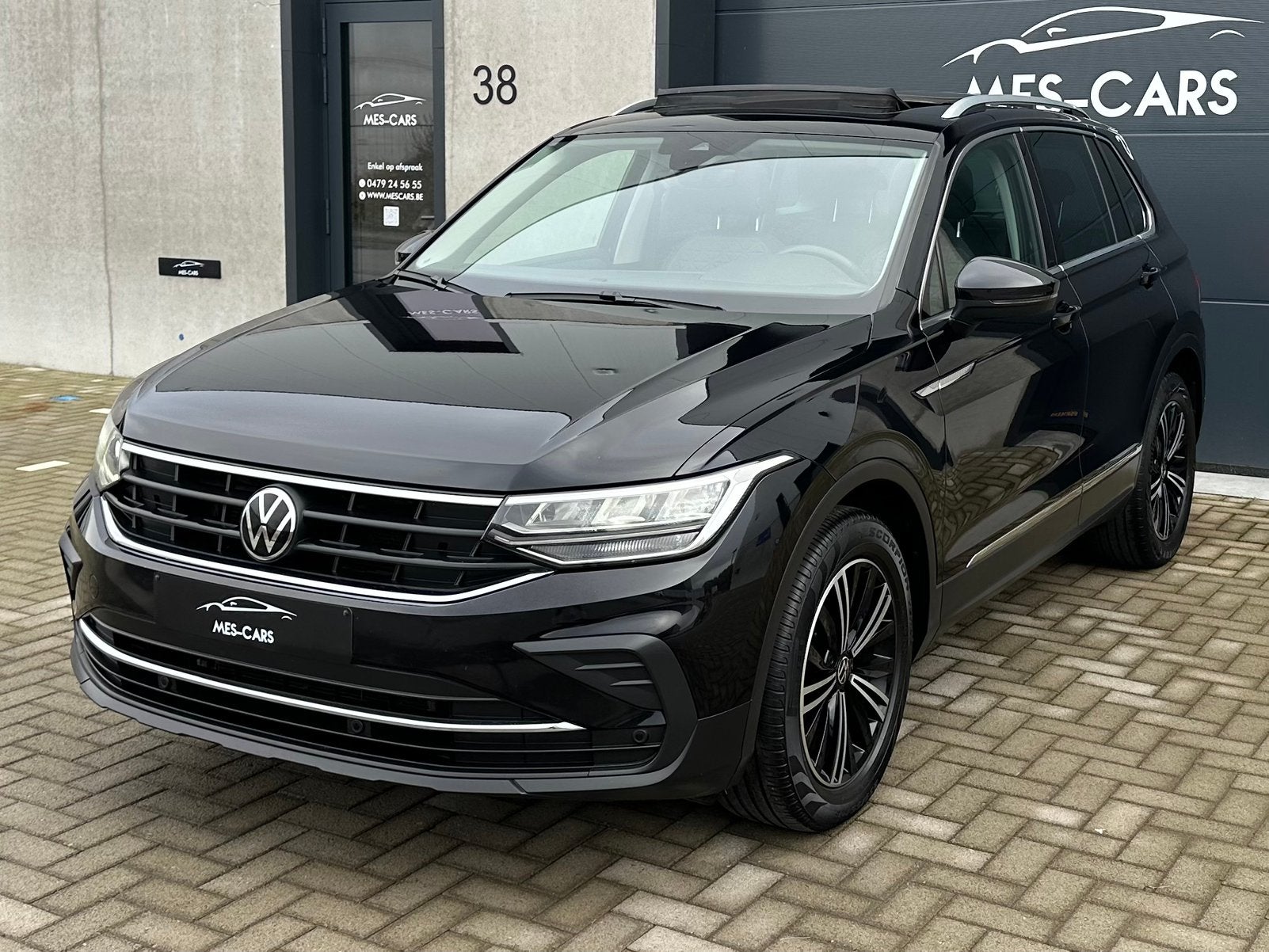 Volkswagen Tiguan 2.0TDI 150PK Premium DSG / Pano 2023, Auto's, Dealer onderhouden, Stof, 5 deurs, SUV of Terreinwagen