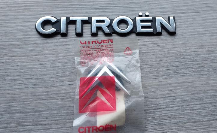 2 oude emblemen van Citroën, Envoi, Comme neuf, Emballage