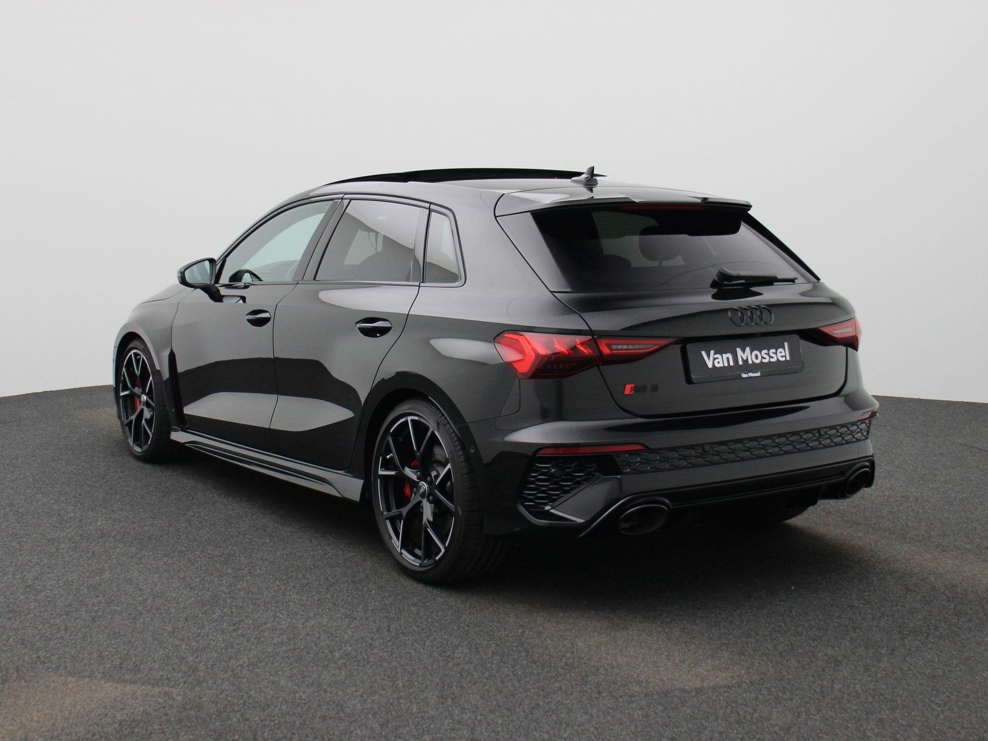 Audi RS3 Sportback 2.5 TFSI RS3 S tronic quattro, Achat, 1645 kg, Noir, 5 cylindres