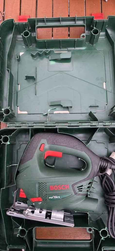 Bosch PST 700 E decoupeerzaag – elektrisch - goede staat, Doe-het-zelf en Bouw, Gereedschap | Zaagmachines, Ophalen, Gebruikt