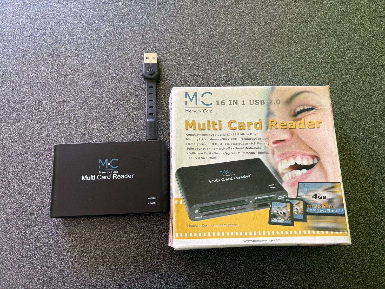 Multi card reader, Enlèvement, Comme neuf