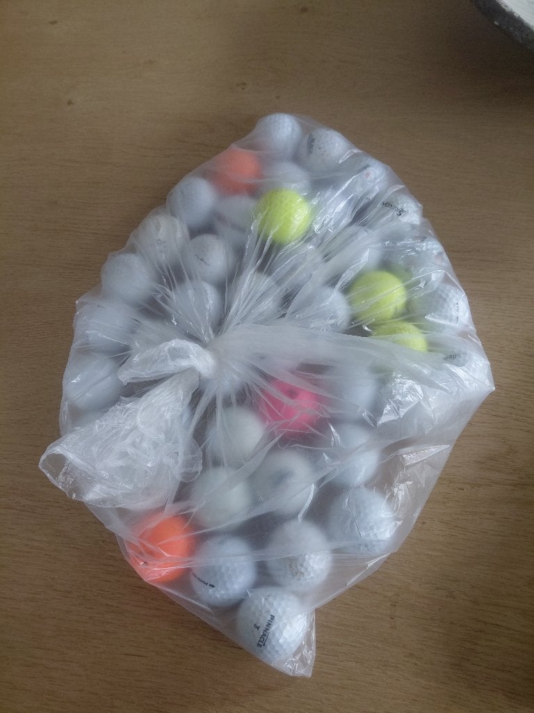 Golfballen 42 stuks, Sport en Fitness, Golf, Ophalen, Zo goed als nieuw, Bal(len), Overige merken