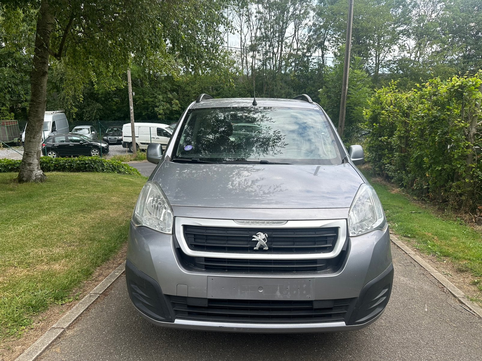 Peugeot Partner Tepee – 1.6 Essence – 2015, Bluetooth, Achat, Boîte manuelle, Particulier
