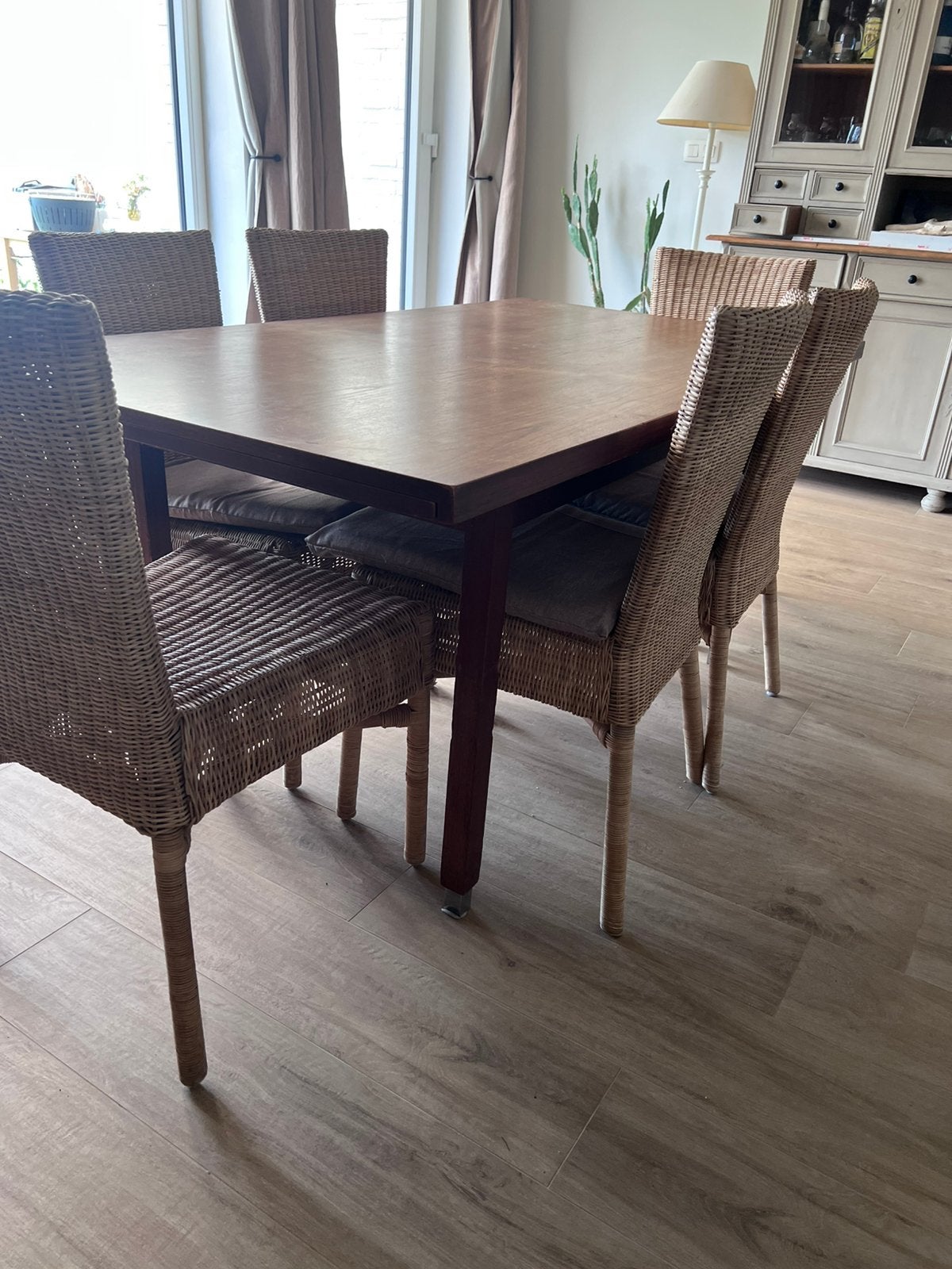 Eettafel, Ophalen, Zo goed als nieuw