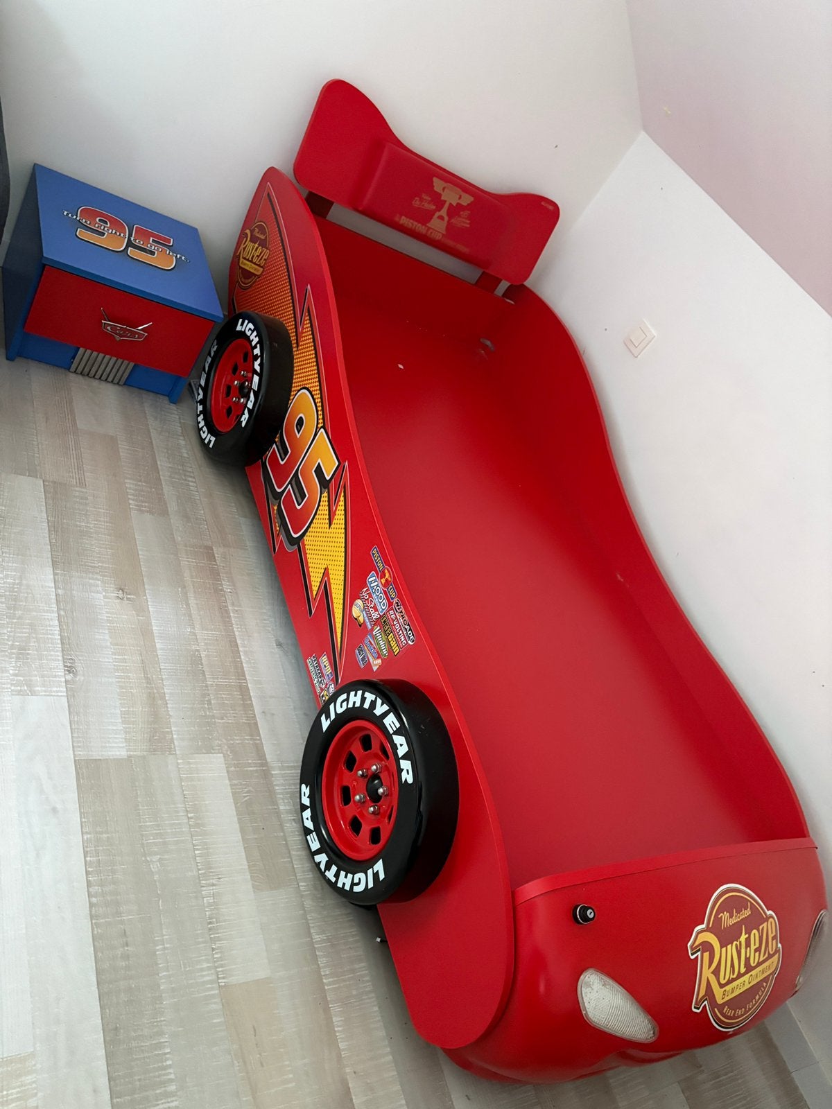 Complete Cars kinderkamer / Lightning McQueen autobed + kast, Enlèvement, Comme neuf