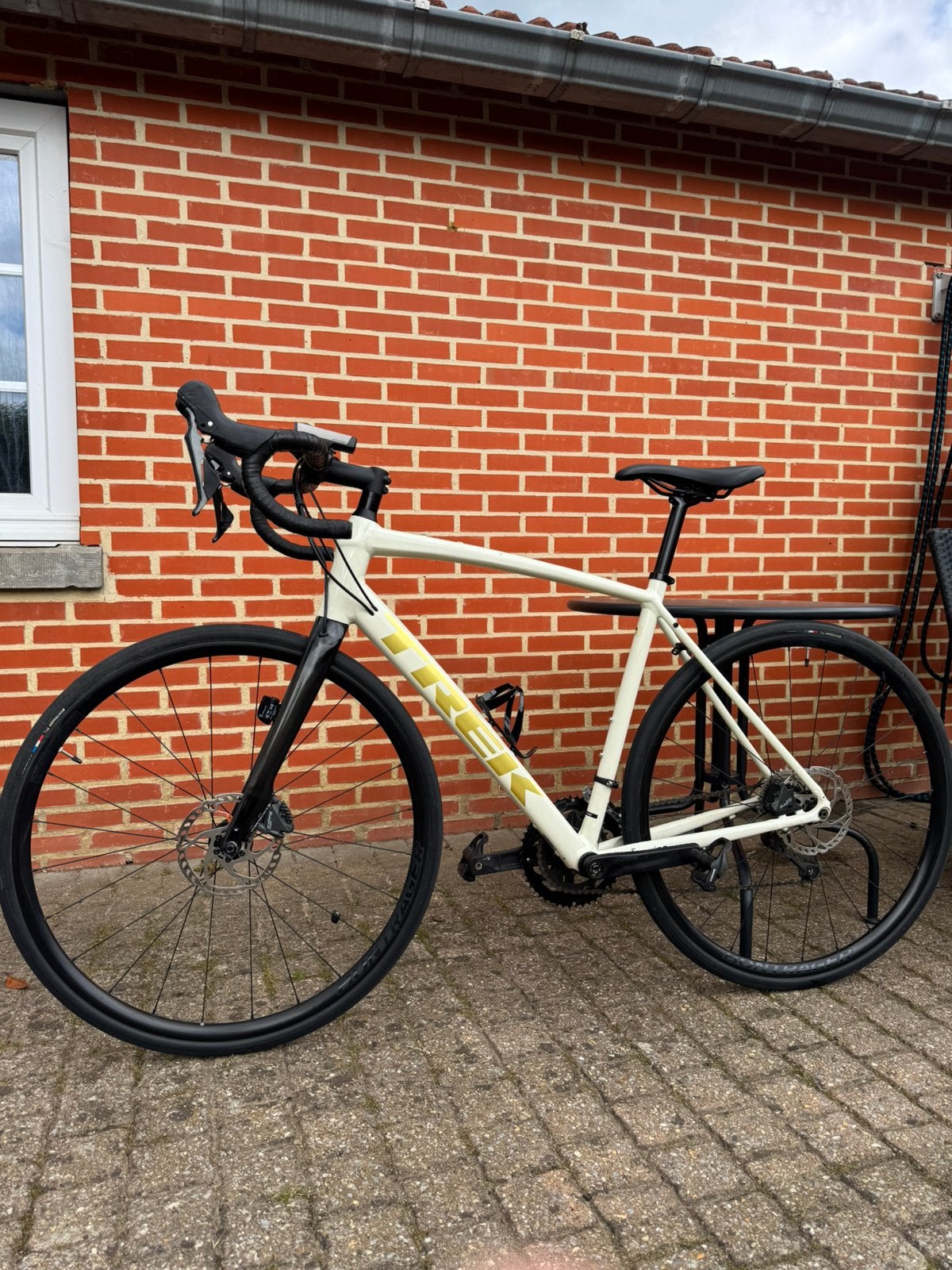 Trek Domane AL 4 Gen 3 - Maat 56, Fietsen en Brommers, Fietsen | Racefietsen, Zo goed als nieuw, Schijfrem, Aluminium, Ophalen