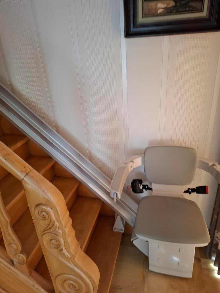 Traplift comfortlift Orona, Diversen, Ophalen, Zo goed als nieuw, Recht