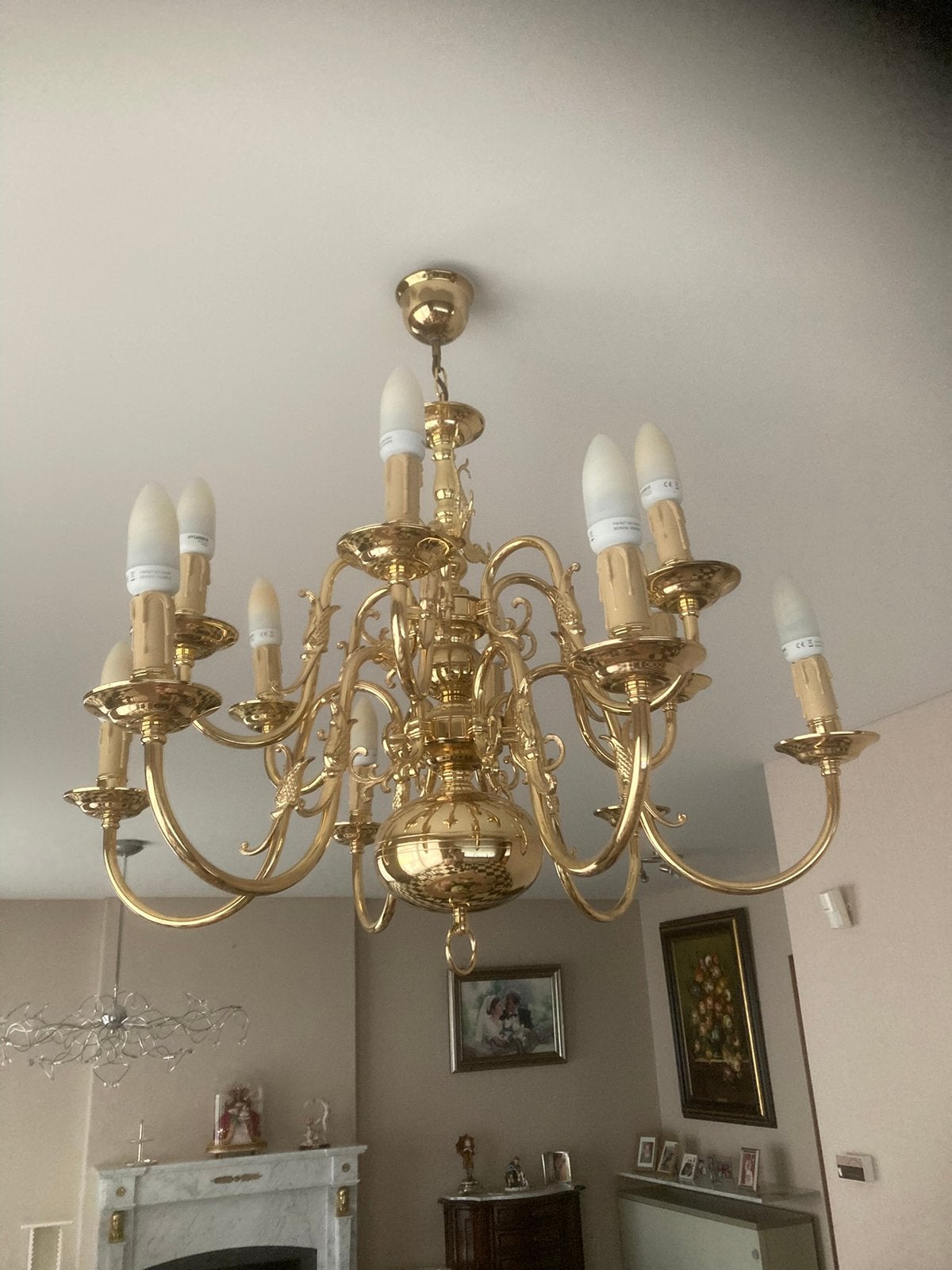 Twee lusters: 1 kroonluster +1 moderne + 1 spiegel KNALPRIJS, Ophalen