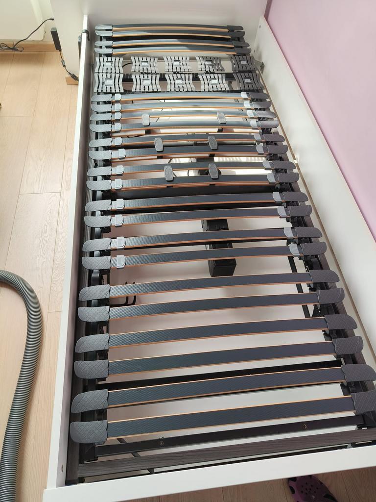 Elektrische lattenbodem, Ophalen, Zo goed als nieuw