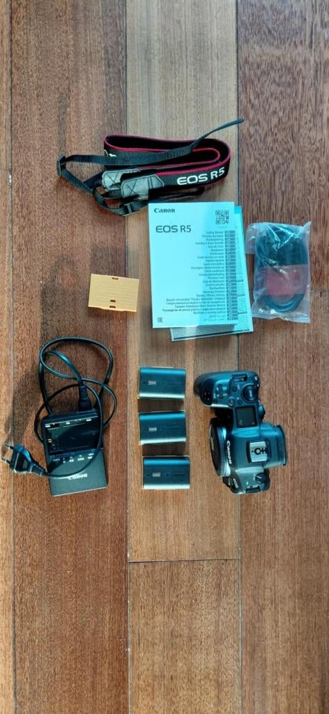 Vends Canon EOS R5 - Bon état - 4 batteries, Sans zoom optique, 45 Mégapixel, Canon, Enlèvement