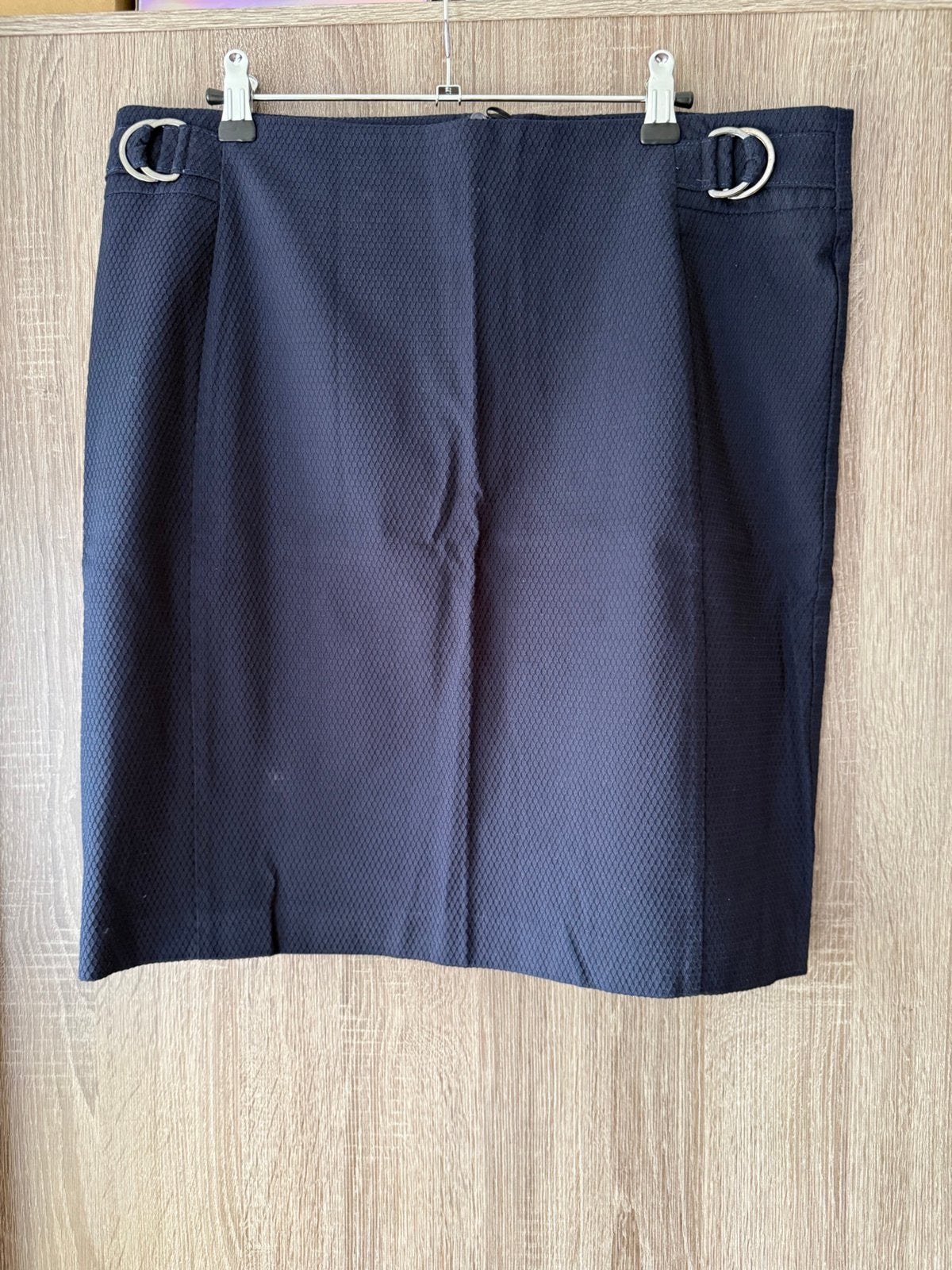 Navy rok met reliëf maat 42, Vêtements | Femmes, Taille 42/44 (L), Enlèvement ou Envoi, Au-dessus du genou, Comme neuf