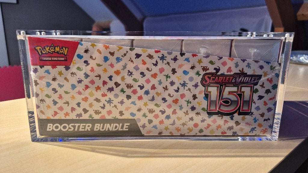 POKÉMON 151 BOOSTER BUNDLE DISPLAY – SEALED + ACRYL CASE, Enlèvement, Neuf, Booster box