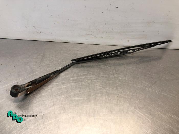 Bras essuie-glace arrière d'un Toyota Starlet (Starlet 95-), -, 3 mois de garantie, Toyota, Utilisé