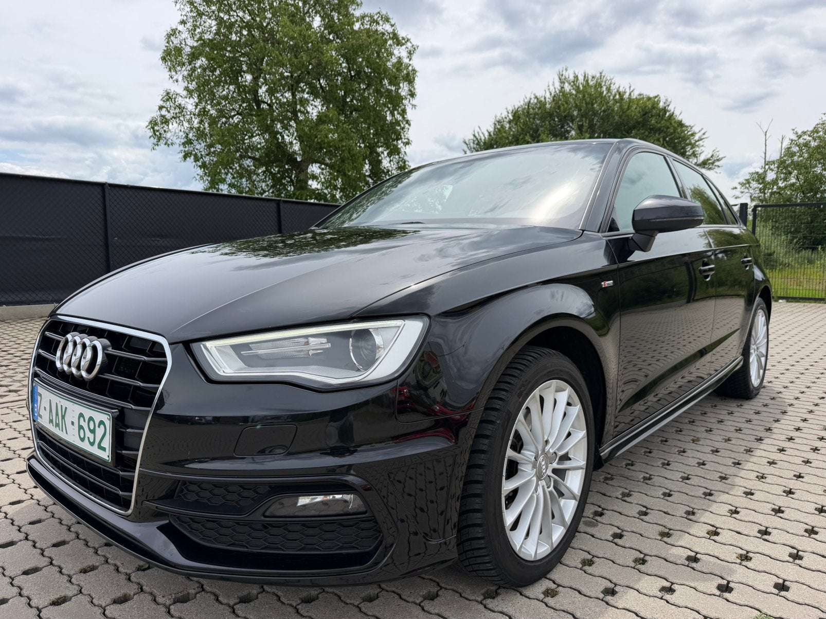 Audi a3 1.6 tdi S linie jaar 12/2016, Auto's, Audi, Euro 6, Bedrijf, 5 deurs, Te koop