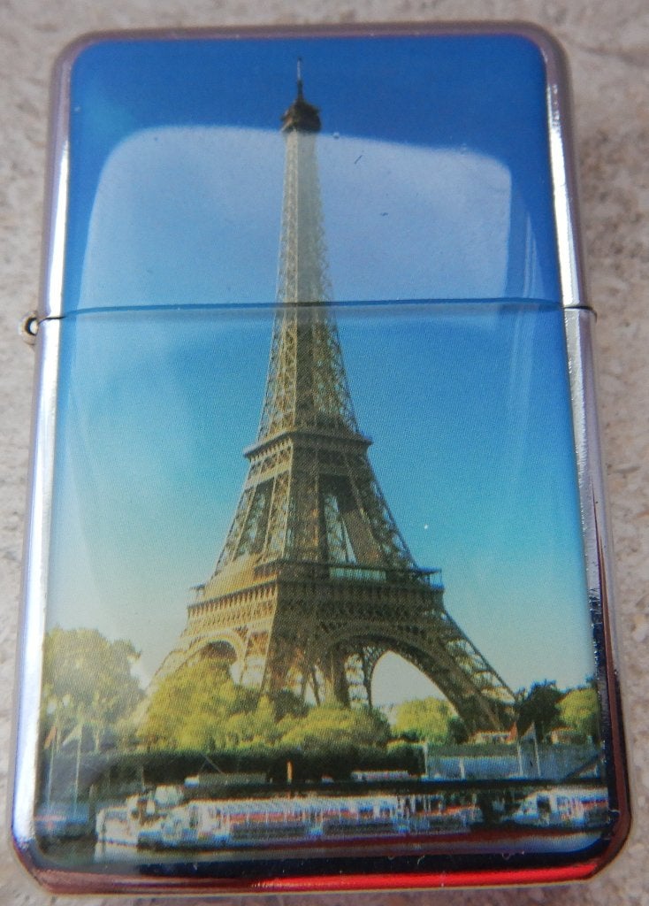Briquet " TOUR EIFFEL " à essence en bel état., Enlèvement ou Envoi, Briquet