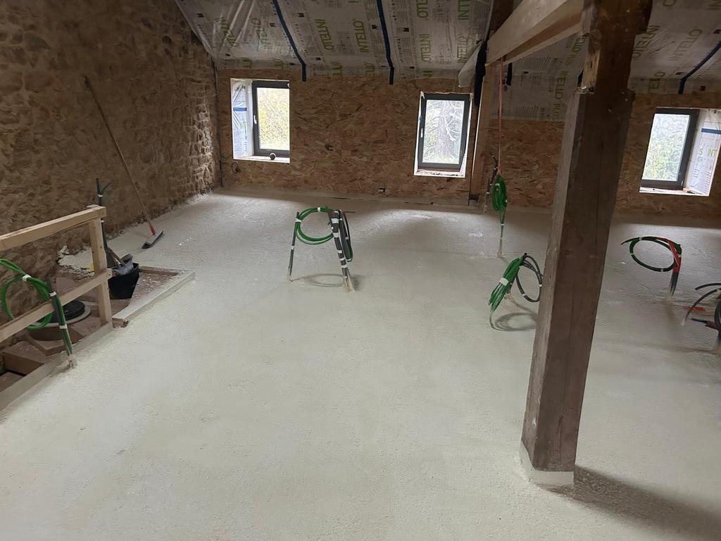 Isolation en mousse polyuréthane en Wallonie 🇧🇪, Bricolage & Construction, Enlèvement