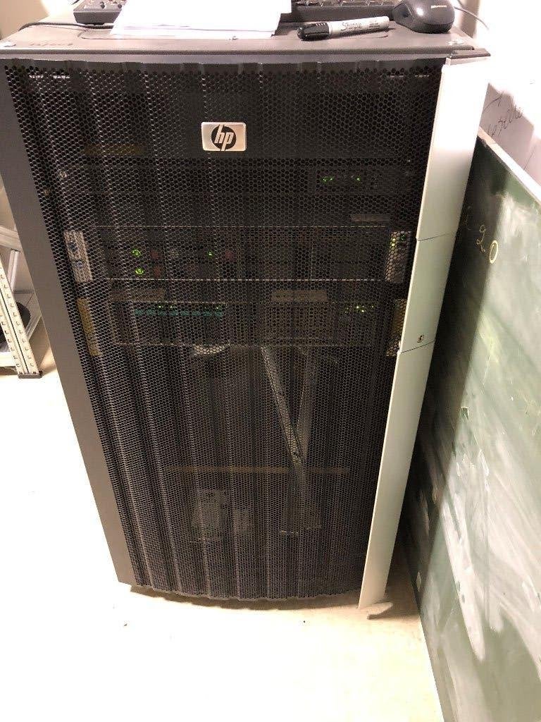 Server en serverkast, Ophalen, Gebruikt, Geperforeerd, Plaatstaal