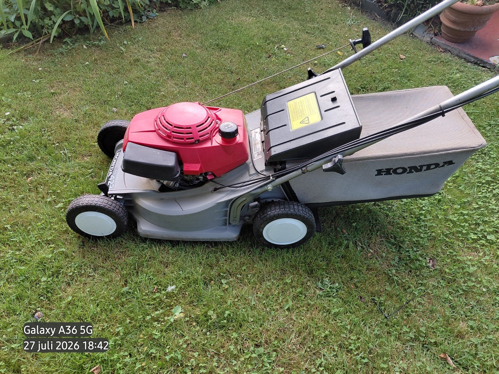 honda hrb 423 zelftrekker, Ophalen, Zo goed als nieuw, Benzine-grasmaaier, Honda hrb 423