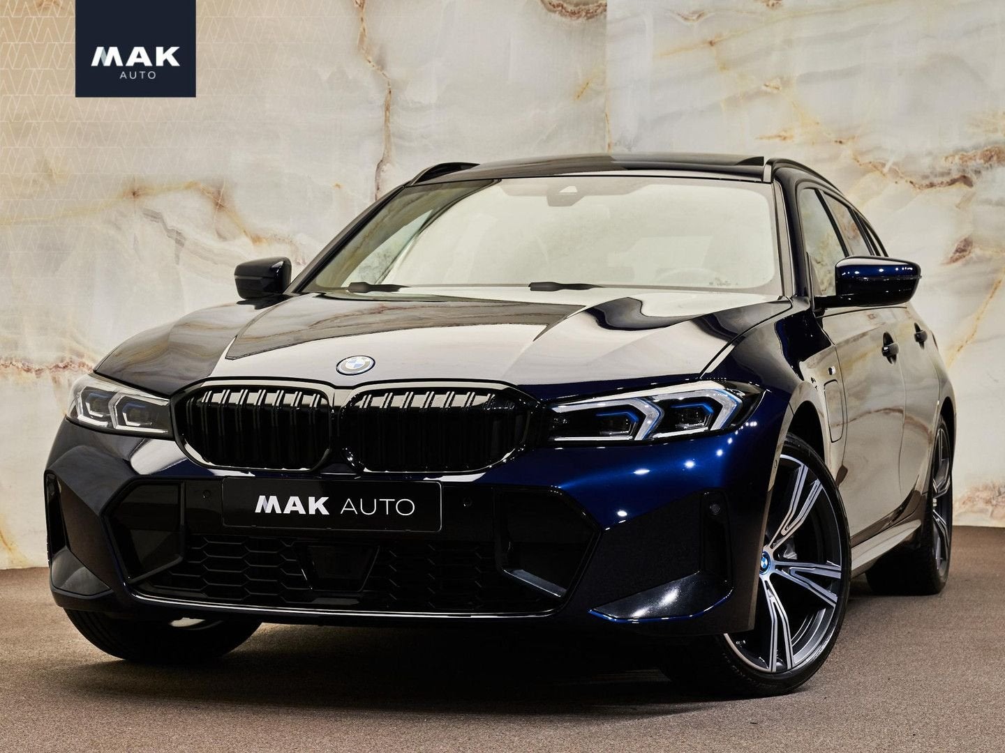 BMW 330 3-serie Touring 330e xDrive M Sport , M stoelen, pan, Auto's, Zwart, Blauw, Hybride Elektrisch/Benzine, 3 Reeks