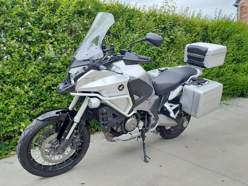 Honda VFR1200X Crosstourer, Motoren, Motoren | Honda, Bedrijf, Toermotor, meer dan 35 kW, 4 cilinders, Motorrijbewijs A, ABS, Cardan-aandrijving