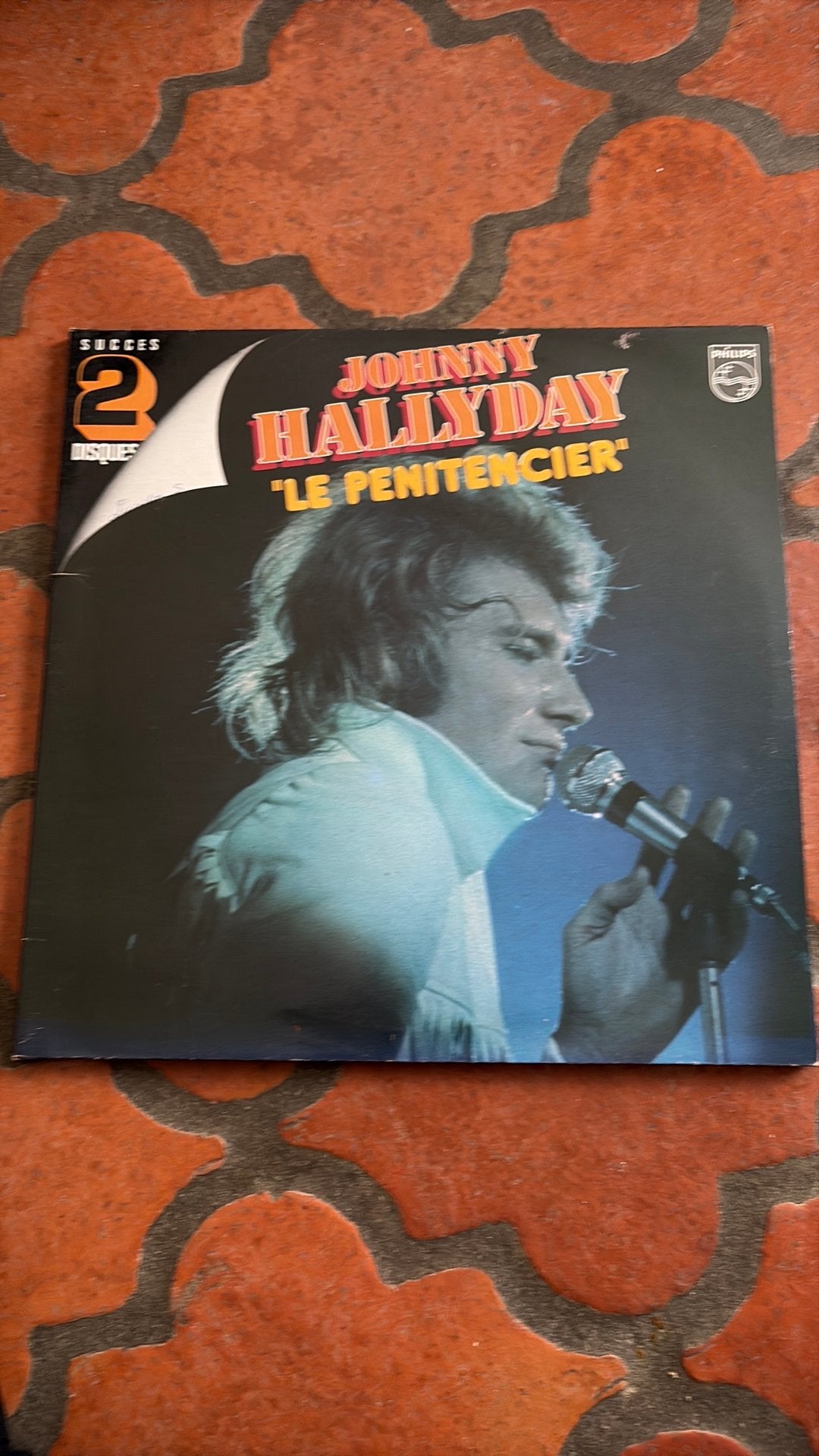Double Johnny Halliday, Enlèvement, Comme neuf