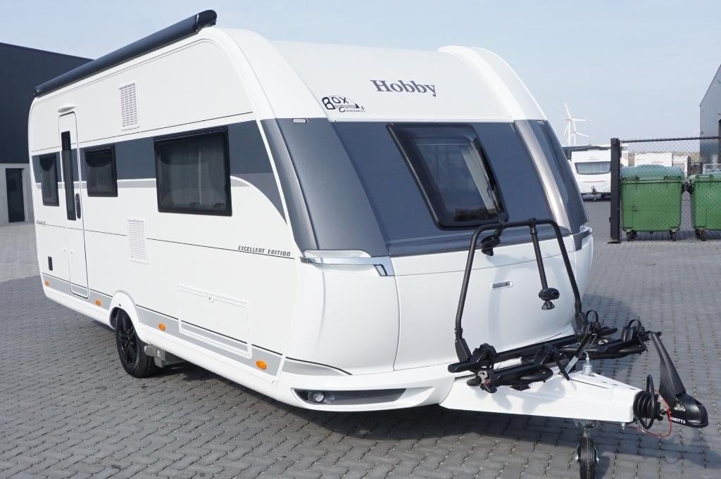 Nieuwe 4pers.Hobby met mover, airco, fietsrek, BLACK LINE, Caravans en Kamperen, Caravans, Bedrijf, tot en met 4, Rondzit, Hobby