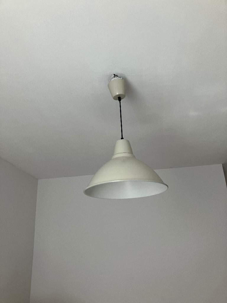 Lampe suspendue Ikea, Enlèvement, Utilisé