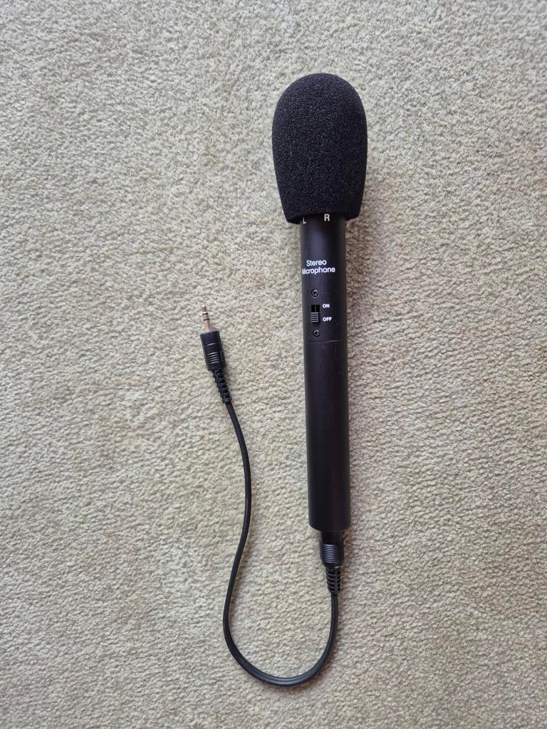 MICROPHONE, Enlèvement