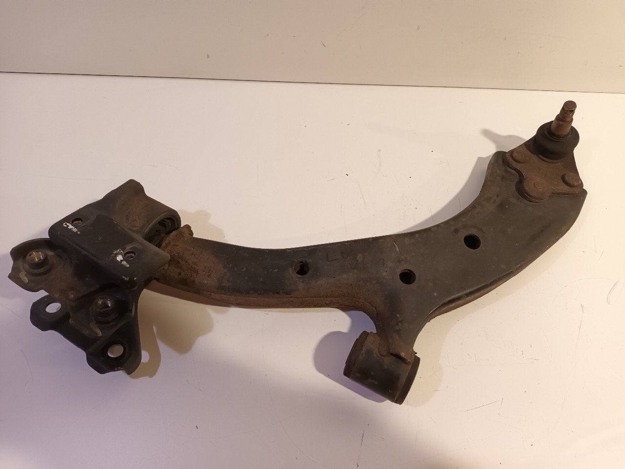 Draagarm links voor Honda CR-V, Onderdelen@venauto.nl, Ettenseweg 76, 4706 PB Roosendaal, The Netherlands, Enlèvement ou Envoi