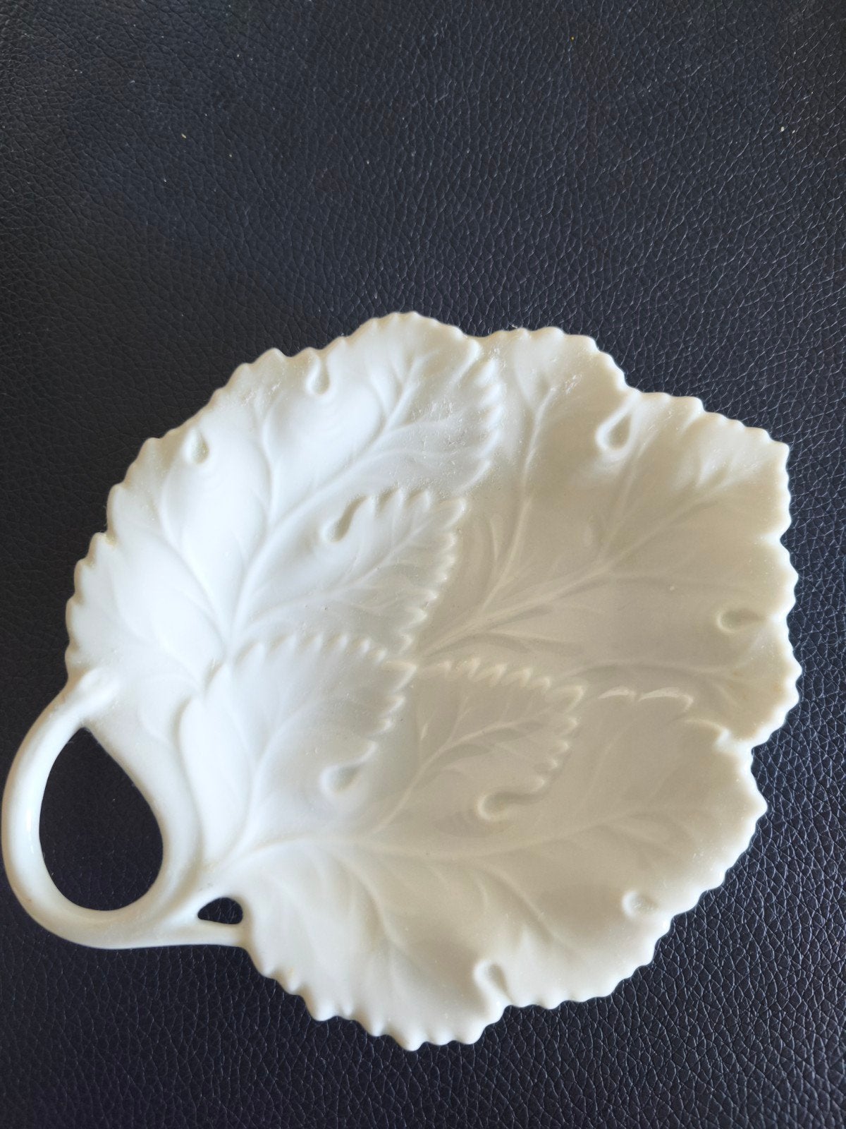 a vendre coupelle en porcelaine blanche, Neuf, 7 à 10 cm, Enlèvement, Autres matériaux