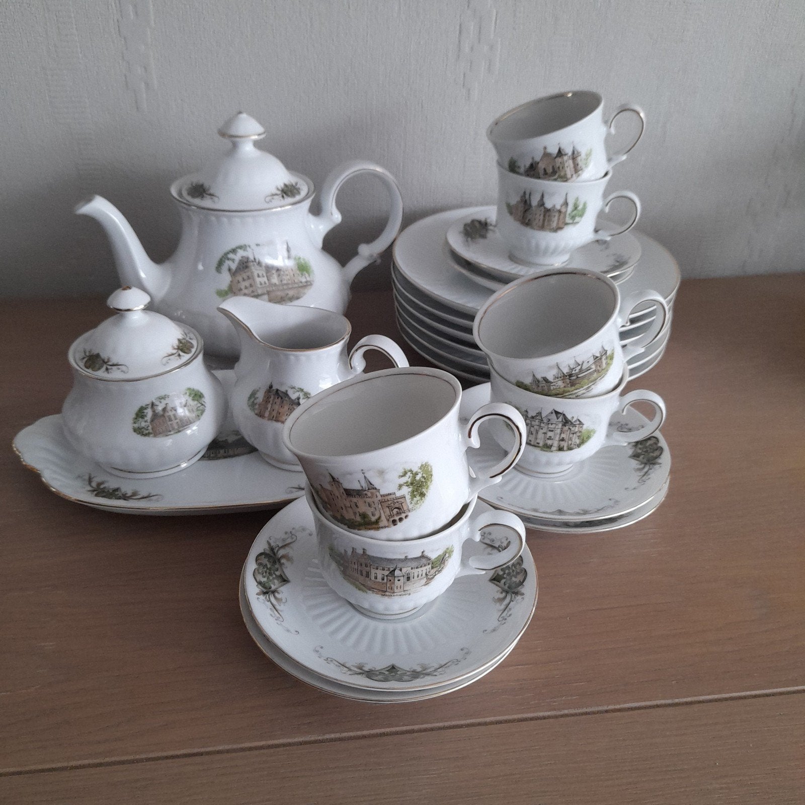 22-delig porseleinen thee/koffie servies Röslau Mitterteich, Ophalen