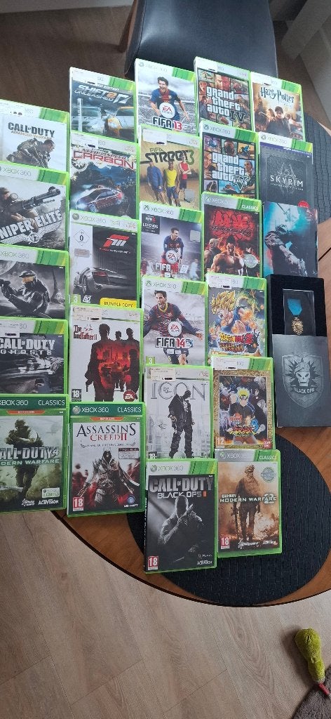 Xbox 360, Games en Spelcomputers, Ophalen, Zo goed als nieuw, Met 3 controllers of meer, Met games