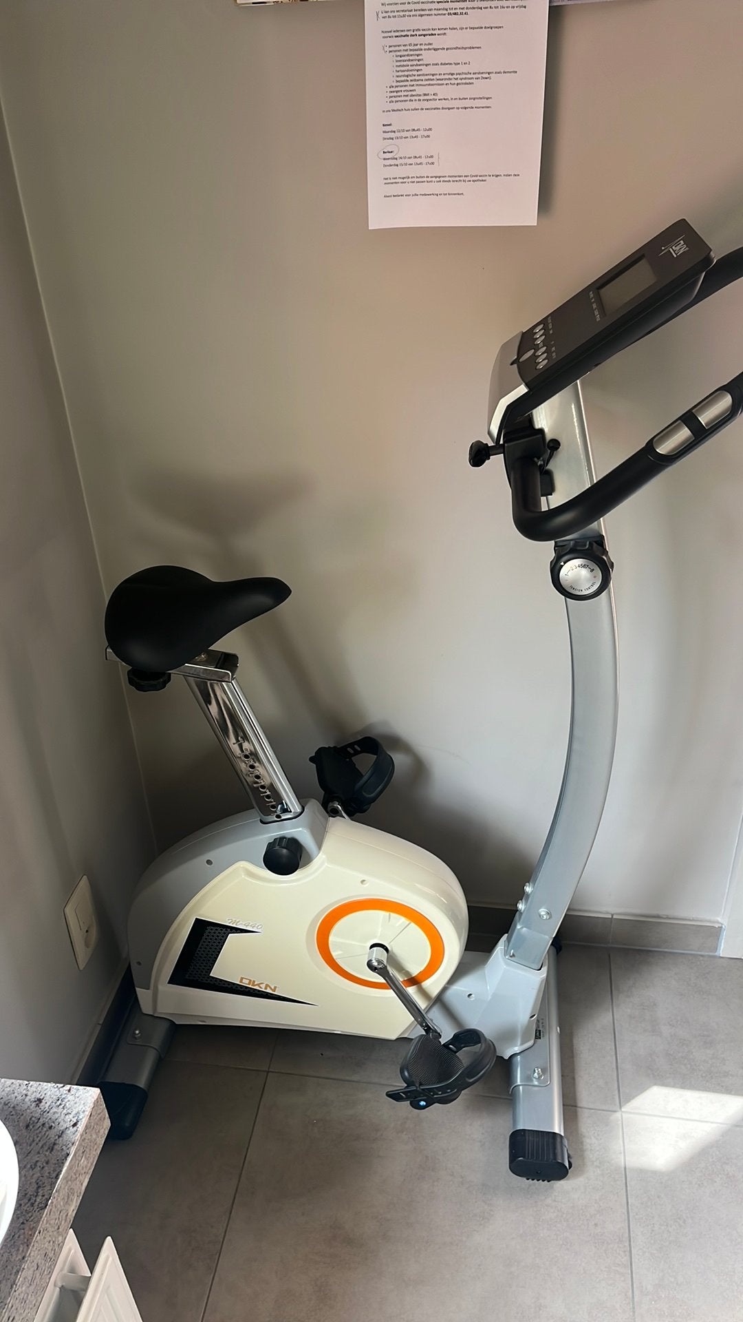 Hometrainer te koop, Sports & Fitness, Enlèvement, Comme neuf, Vélo d'appartement