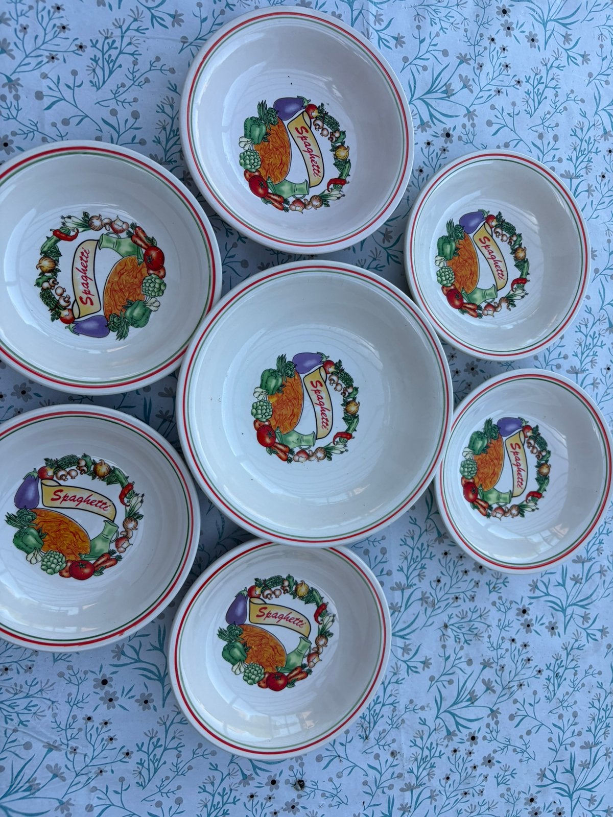 SPAGHETTI SERVIES, Huis en Inrichting, Ophalen, Nieuw, Bord(en)