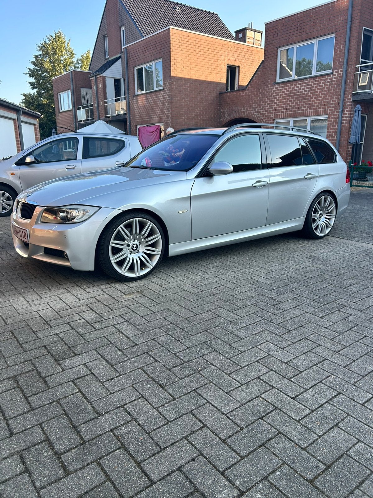 BMW E91, Auto's, BMW, Euro 5, Achterwielaandrijving, 4 cilinders, Alcantara