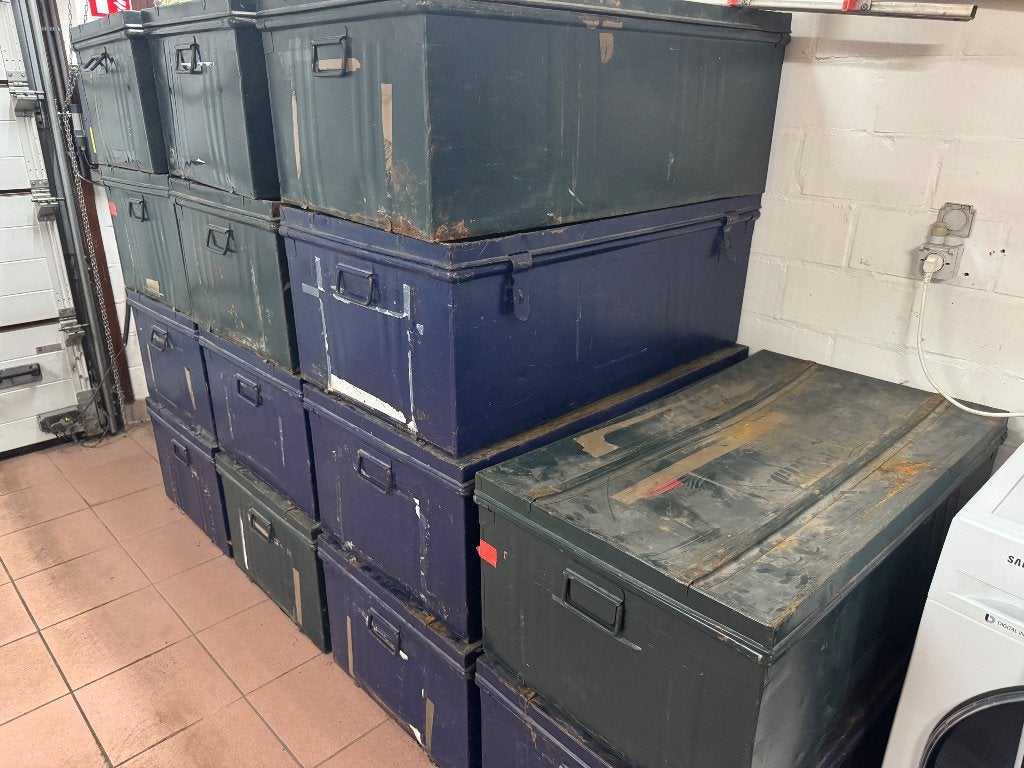 Metalen opbergkist, Ophalen, Gebruikt