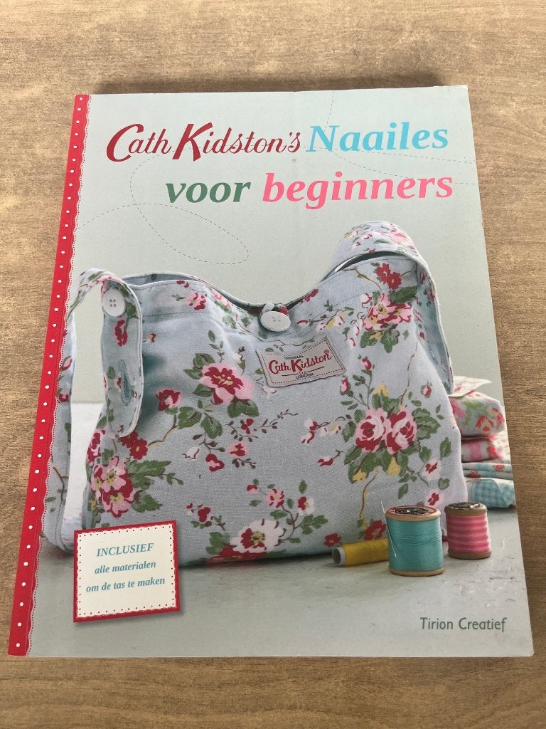 Boek Naailes voor beginners MET patroon - Cath Kidston, Livres, Mode, Enlèvement ou Envoi, Comme neuf, Étude et Techniques, Cath Kidston